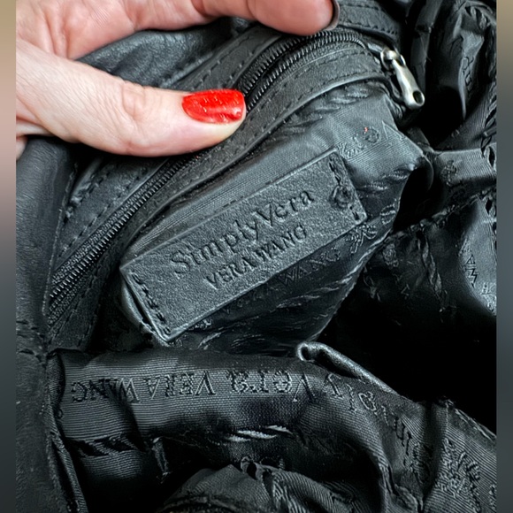 Simply Vera Vera Wang Black Shoulder Bag - Picture 6 of 7